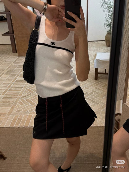 25 knitted vest