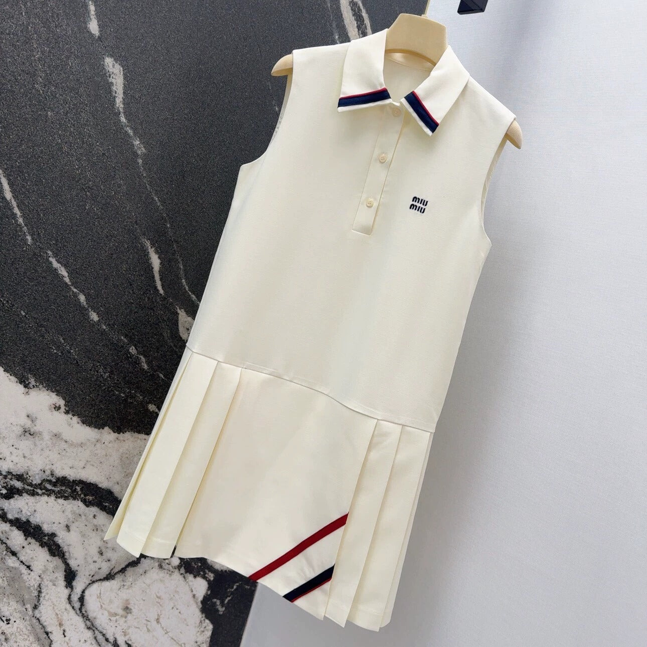 25 pleated dress