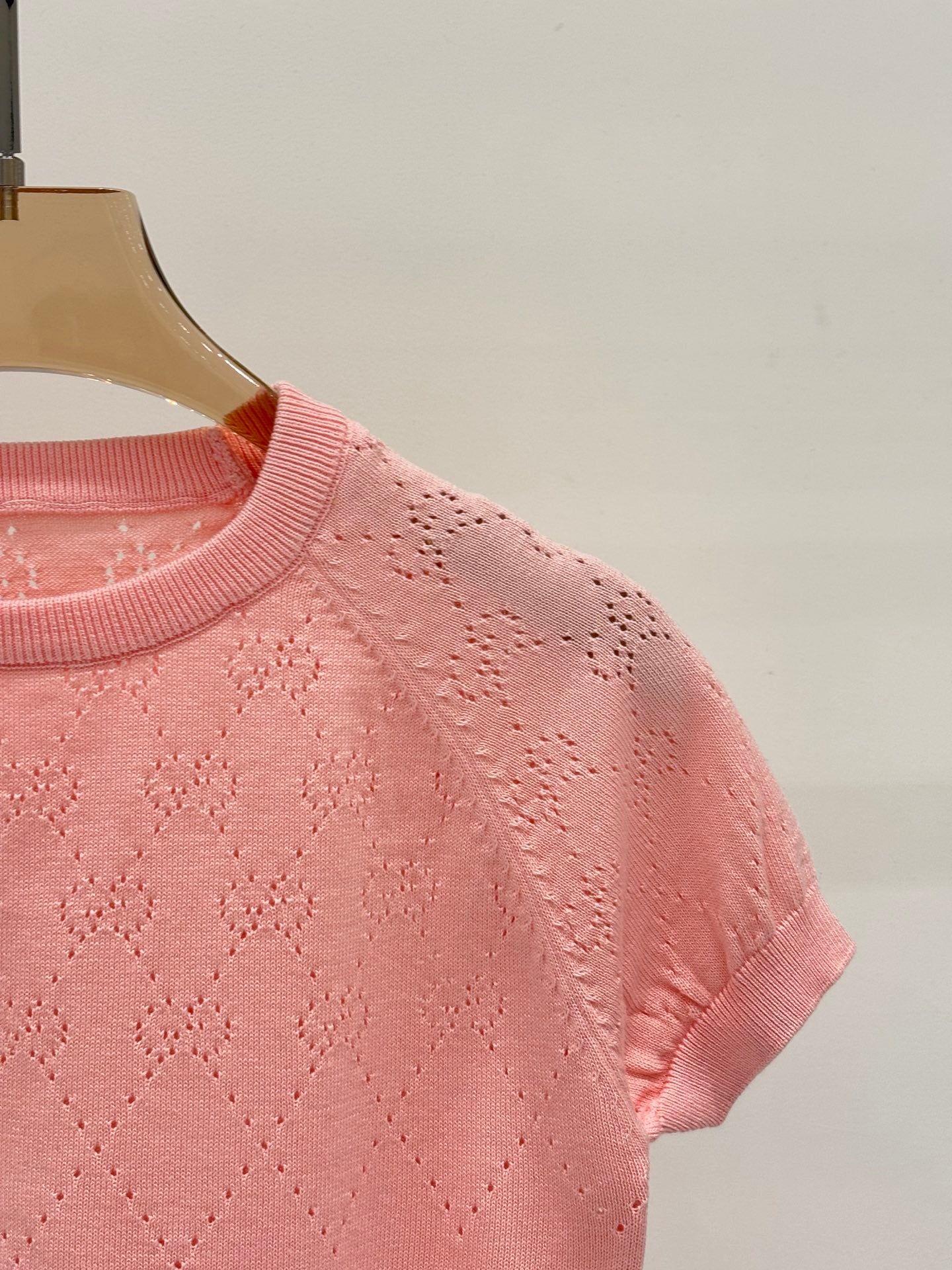 25 Hollow jacquard knitted short sleeves