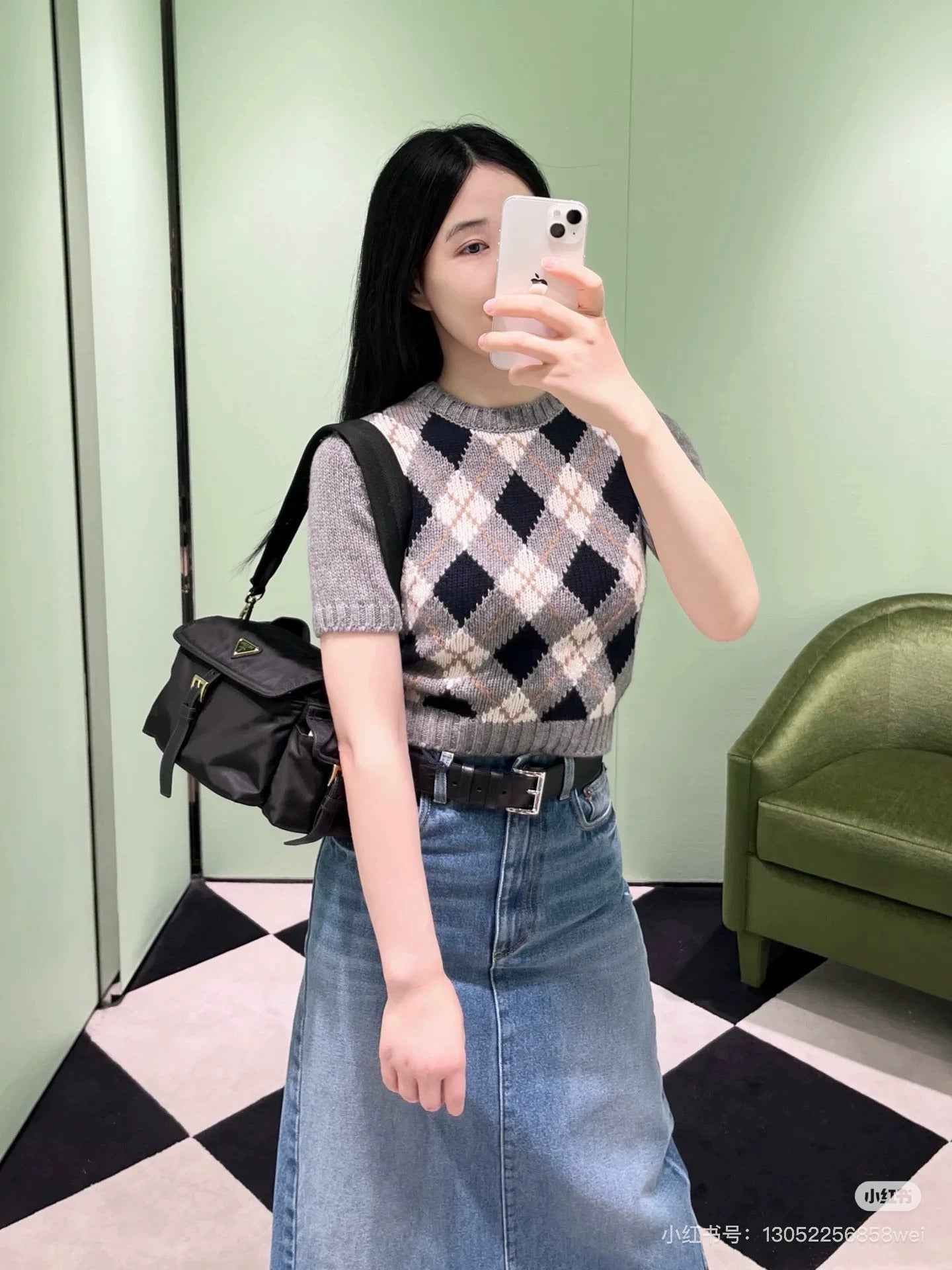 25 short-sleeved sweater