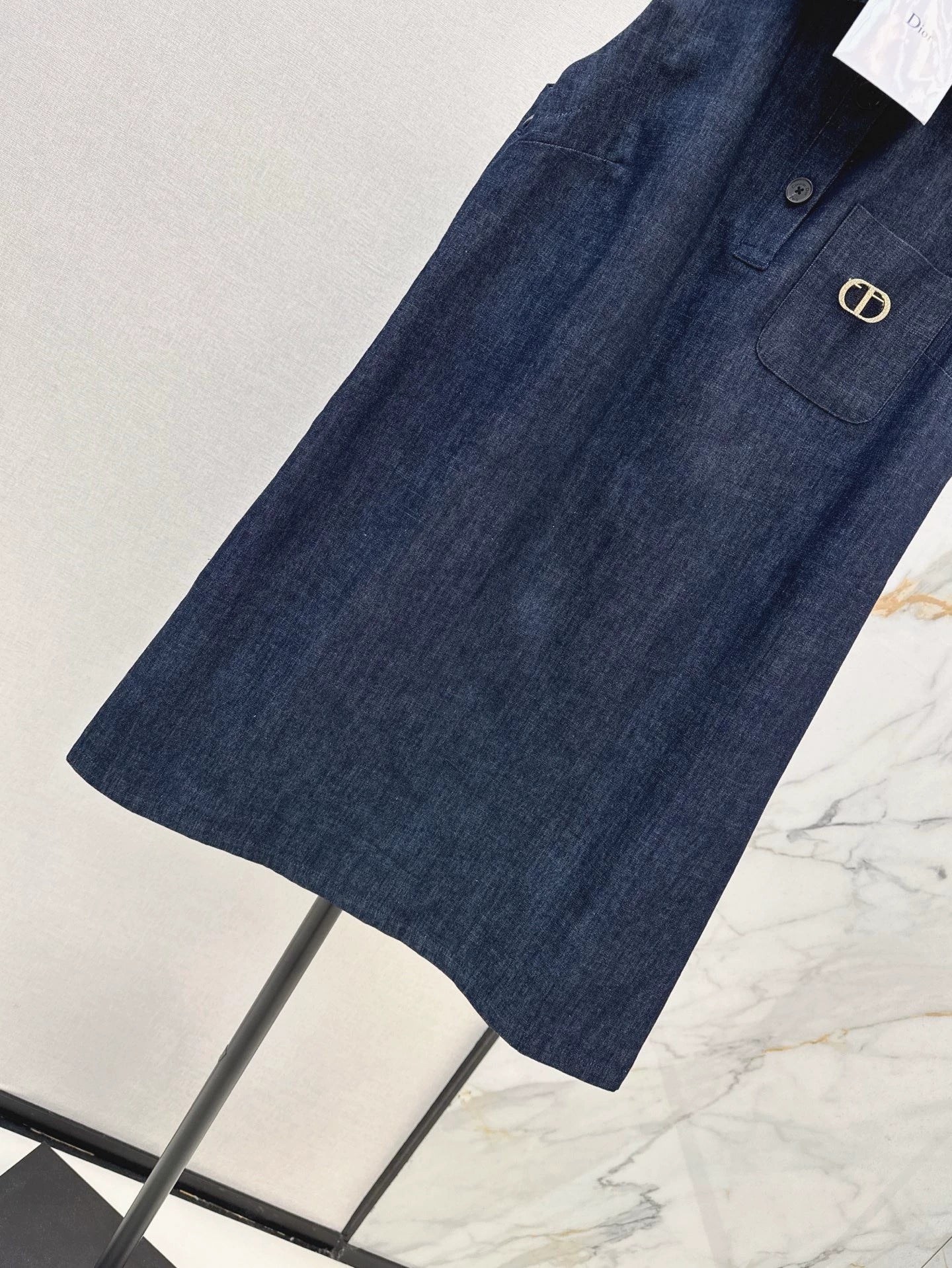25 sleeveless dress