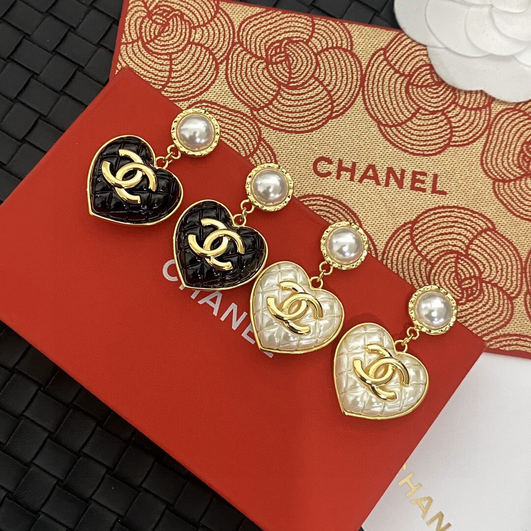 Heart-Shaped Pearl Earrings