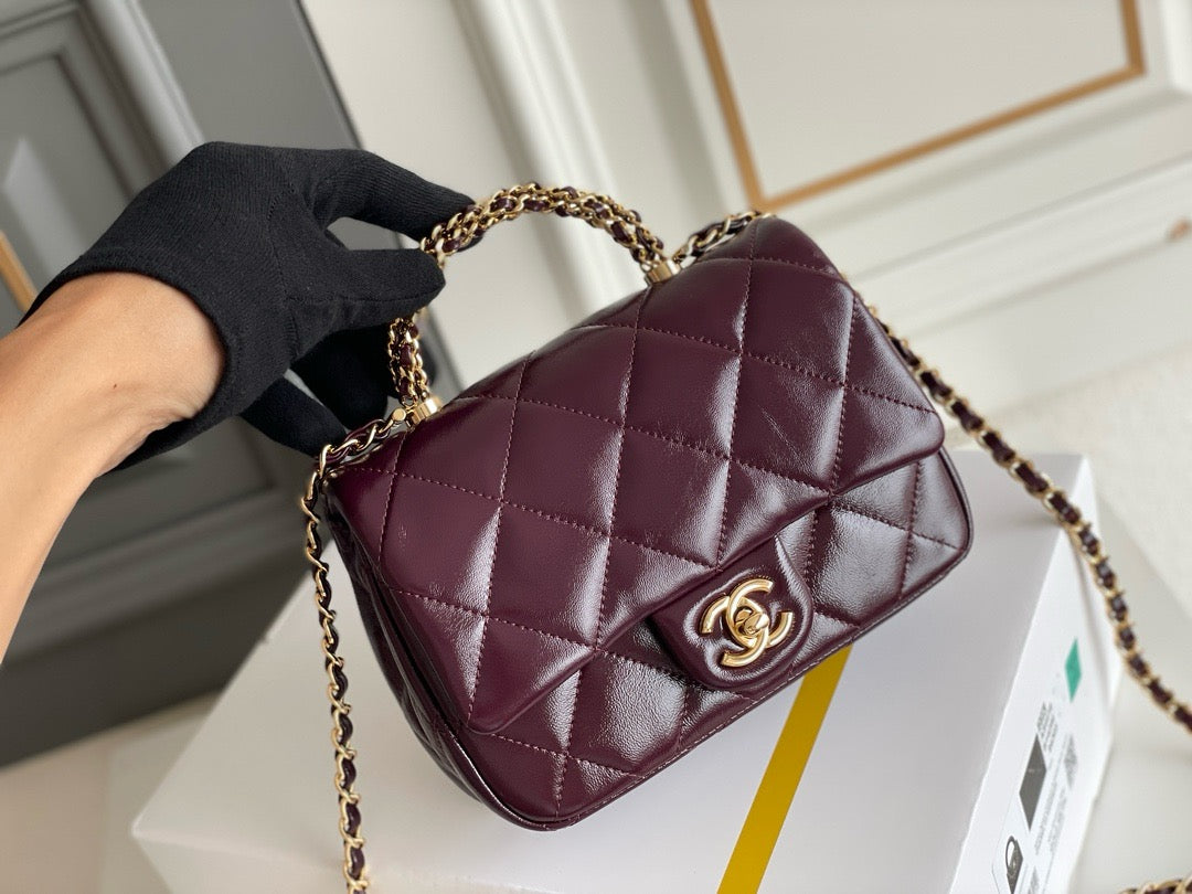 CH 24b flap bag
