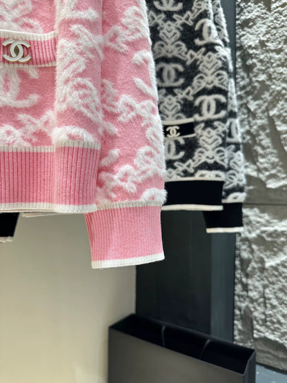 25 Classic Wool Cardigan