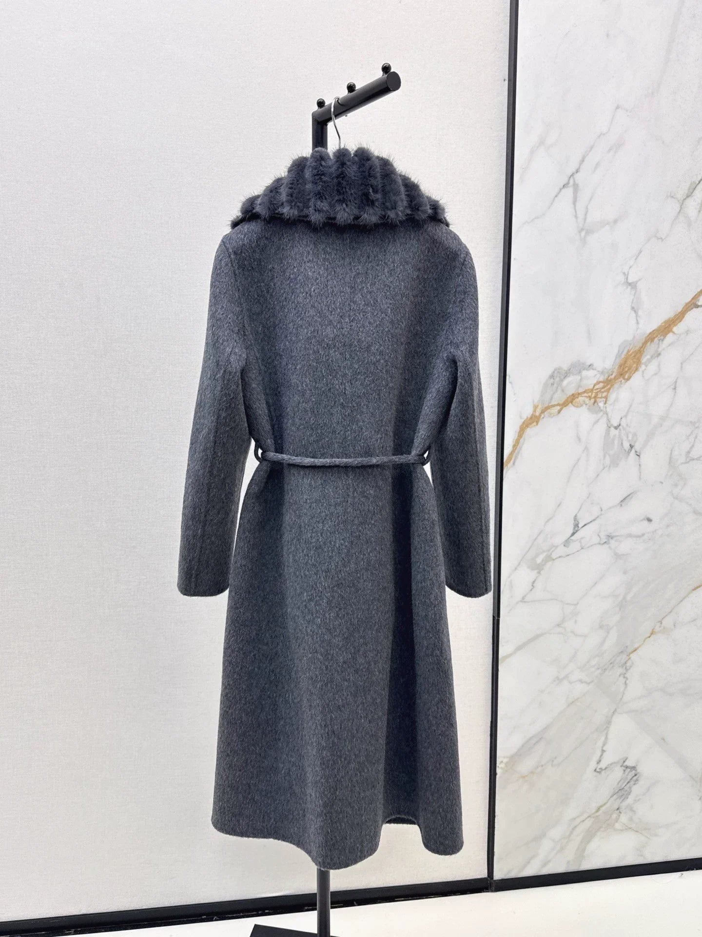 25fw Fake two mink big collar coats