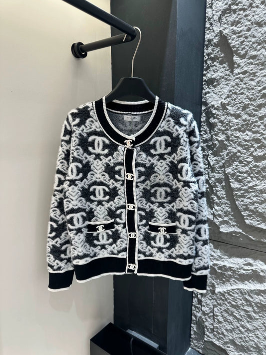 25 Classic Wool Cardigan