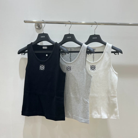 25 classic embroidered logo vest