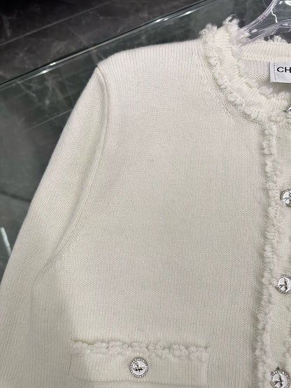 25 Lace knitted cardigan