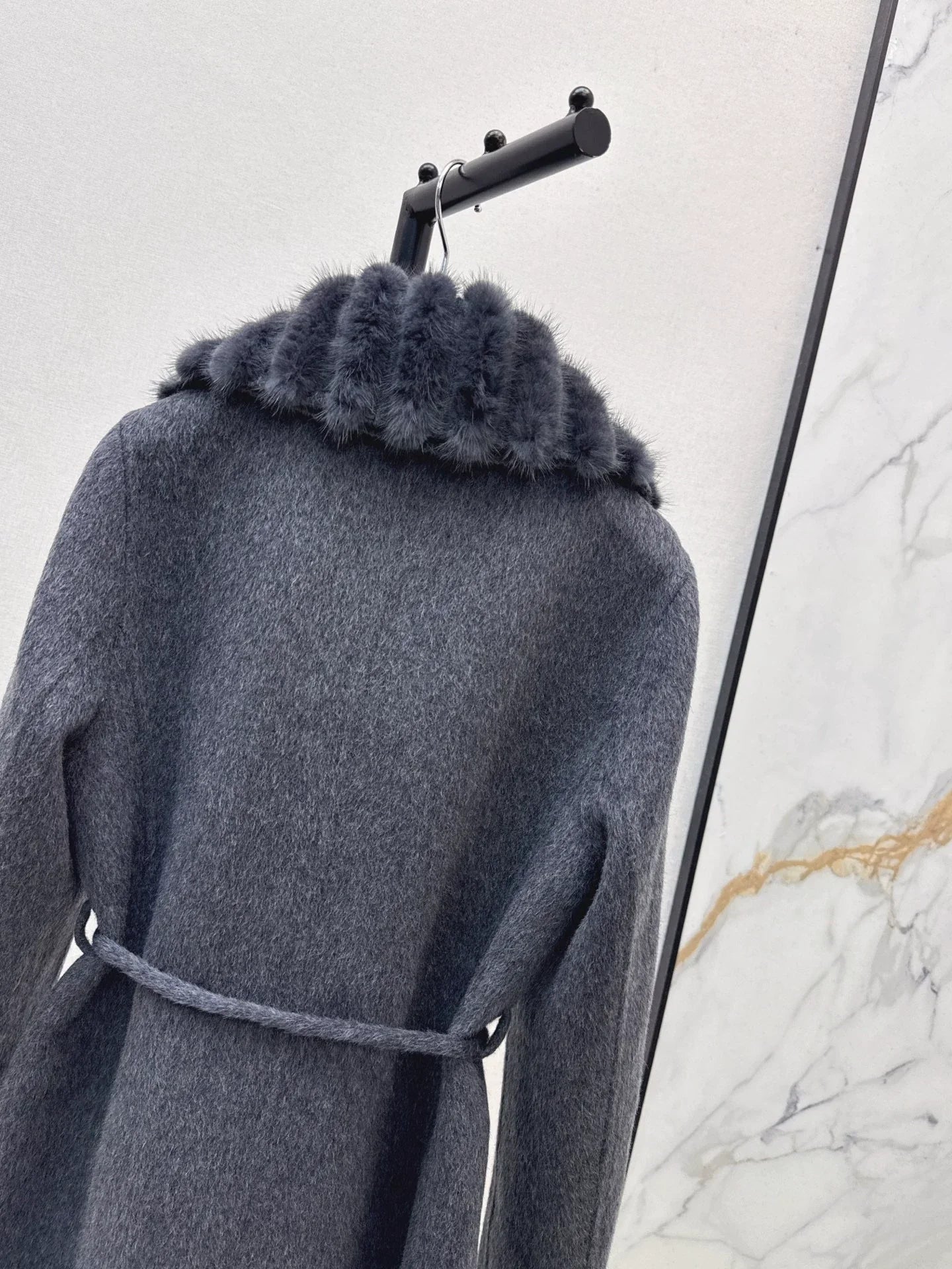 25fw Fake two mink big collar coats