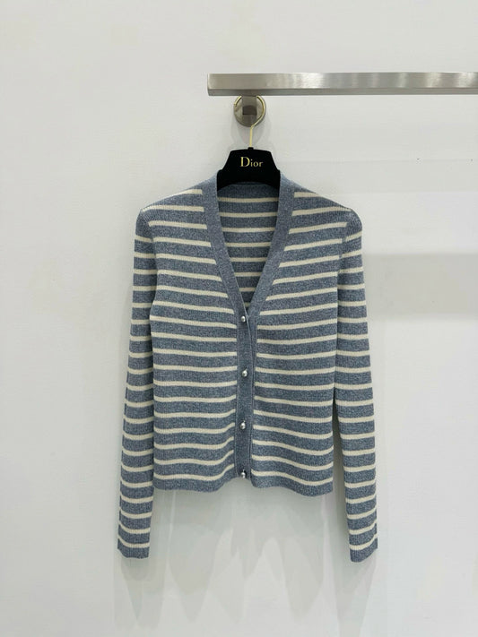 25ss round neck knitted cardigan