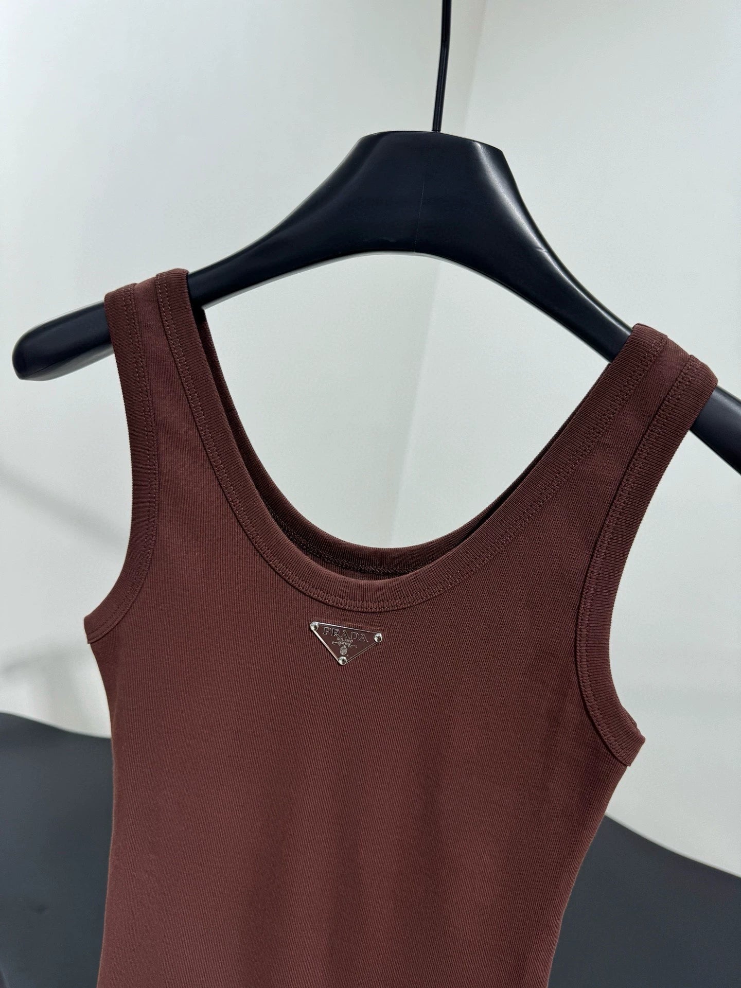 25 New Ribbed Jersey Vest