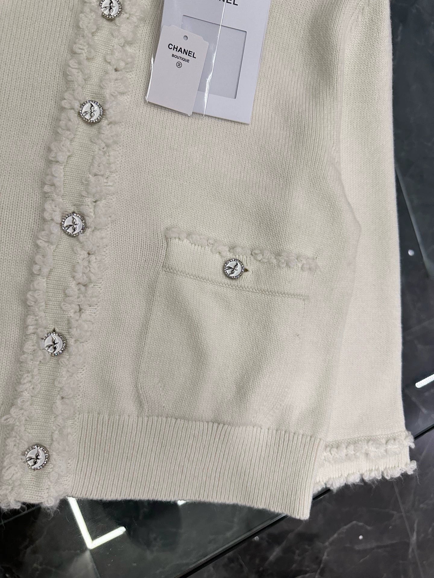 25 Lace knitted cardigan