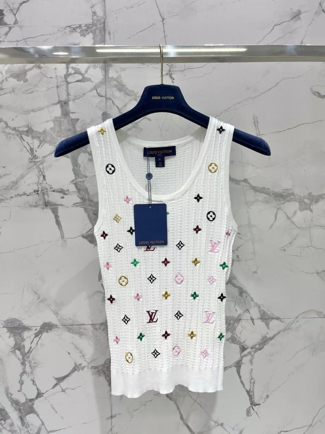 25 new embroidered logo knitted vest