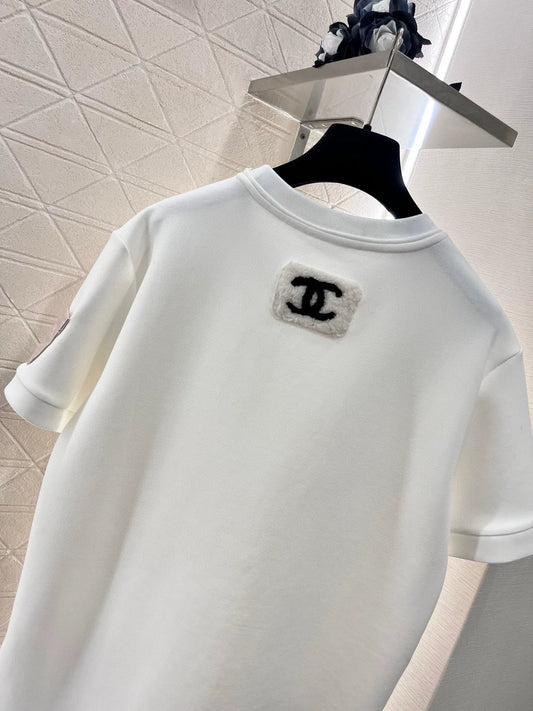 25 Round neck spliced diamond-patent leather short sleeves