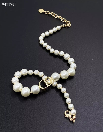 pearl necklace