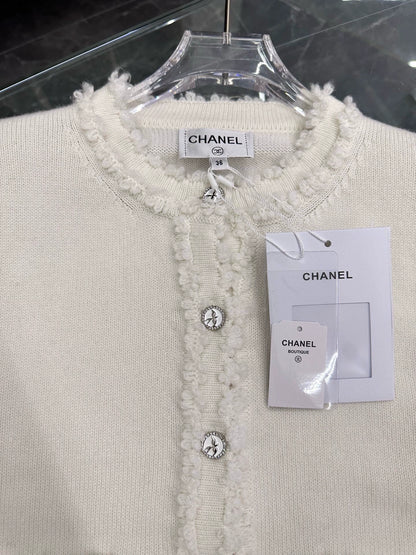 25 Lace knitted cardigan