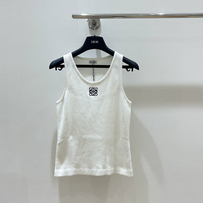25 classic embroidered logo vest