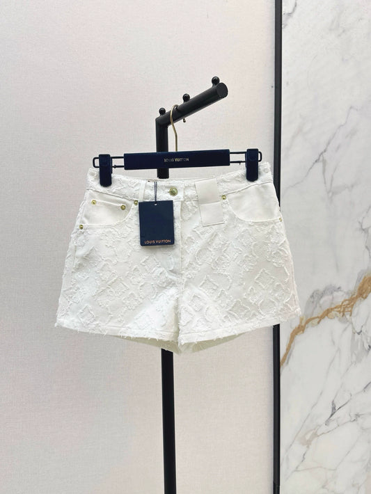 25 Summer new high waist denim shorts