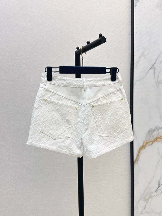 25 Summer new high waist denim shorts