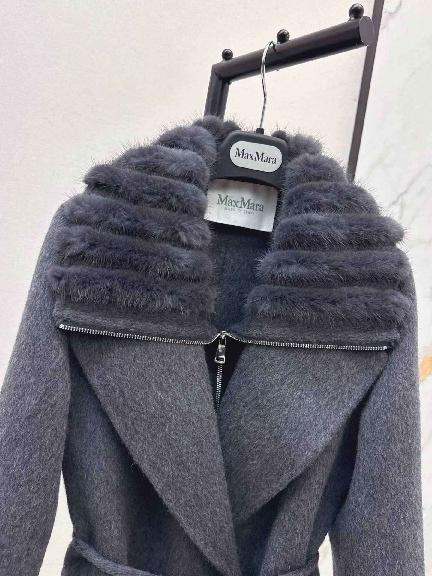 25fw Fake two mink big collar coats