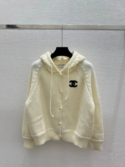 25fw Hooded knitted cardigan