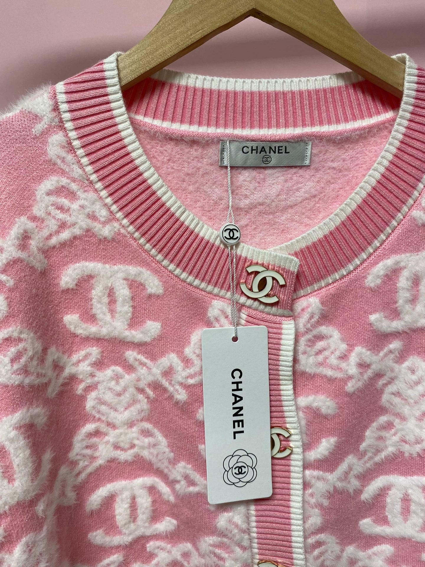 25 Classic Wool Cardigan