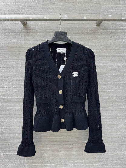 Lace design waist cinching long sleeved top