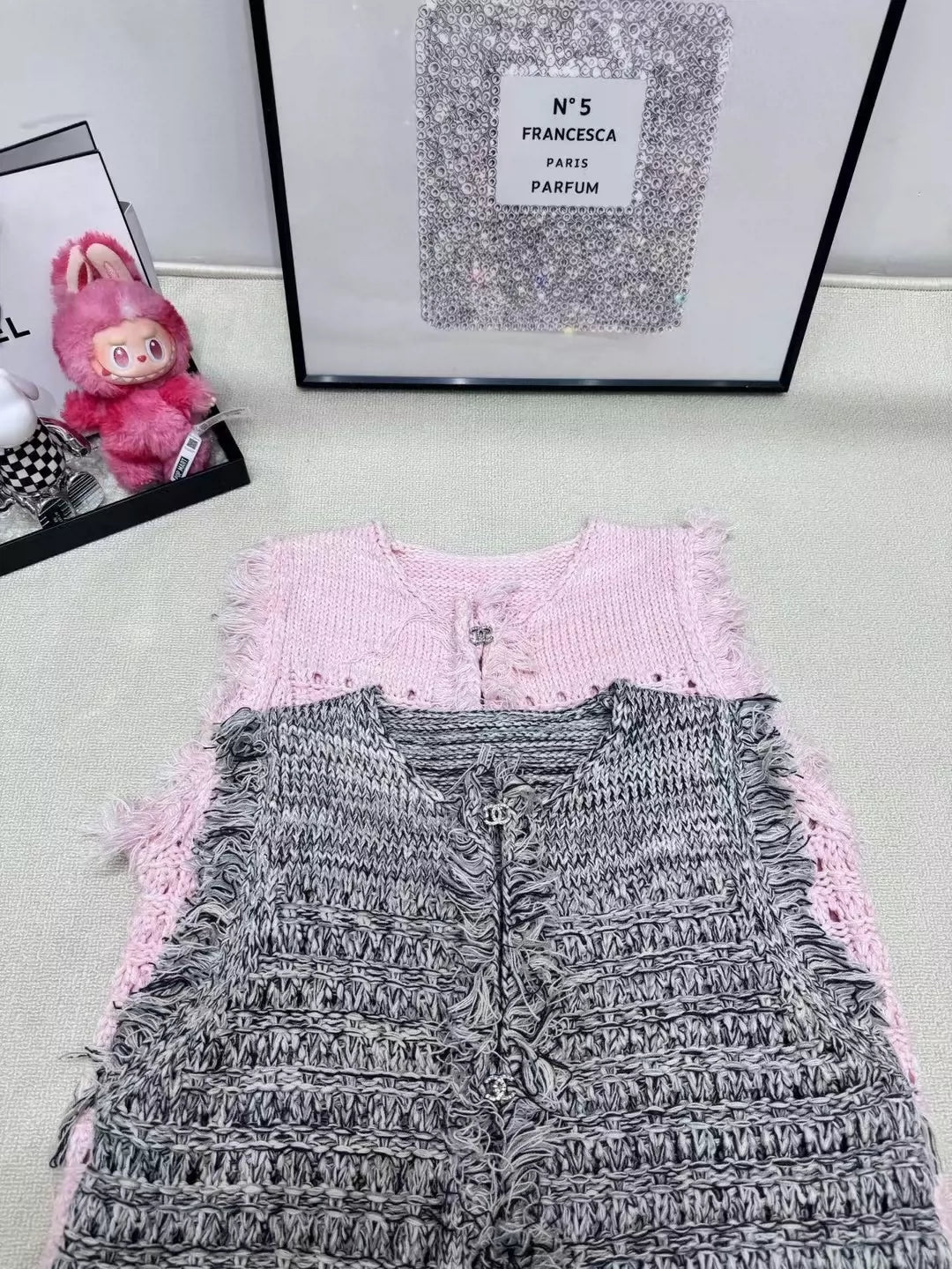 25 New knitted vest (gray, pink)