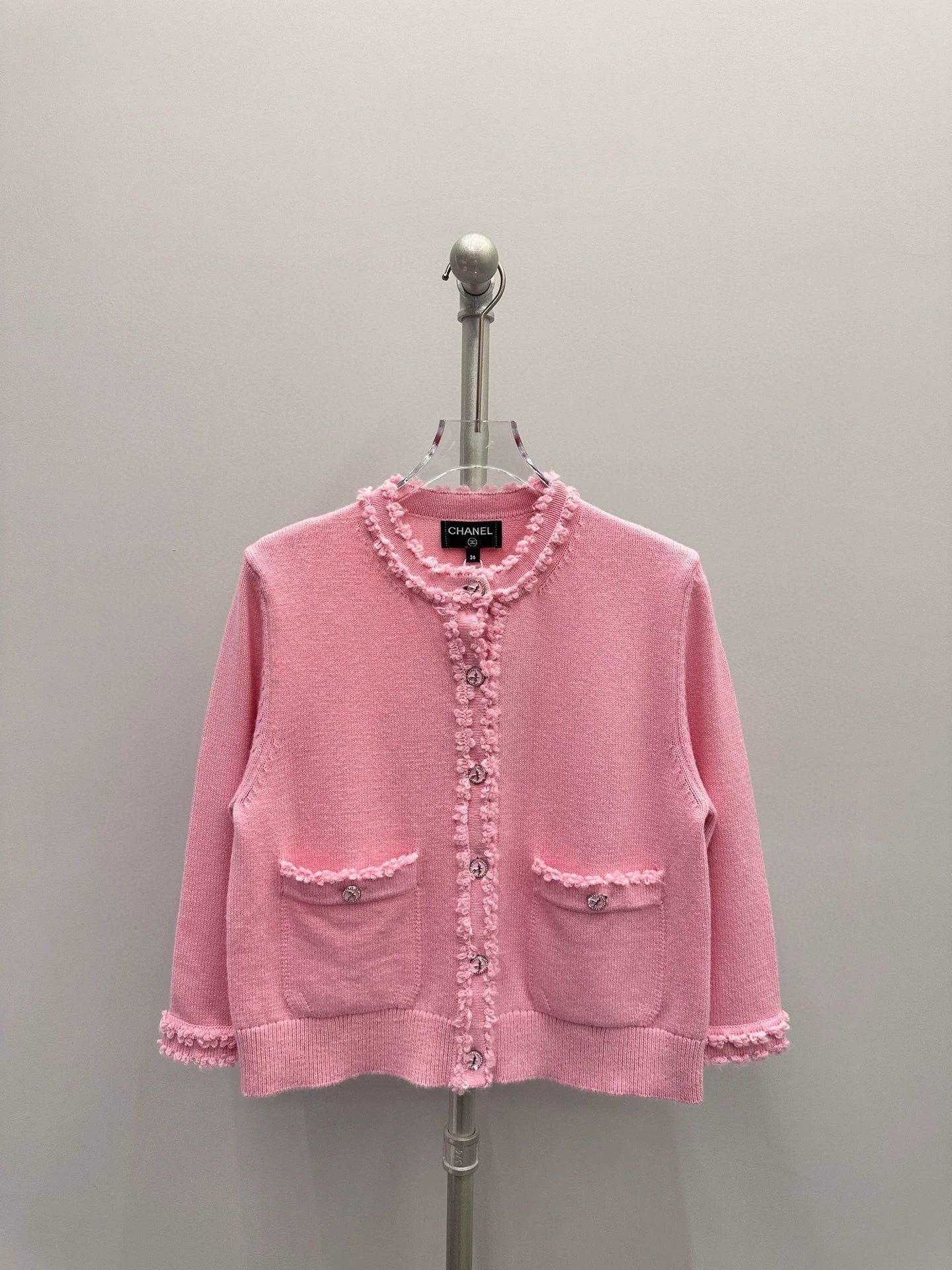25 Lace knitted cardigan