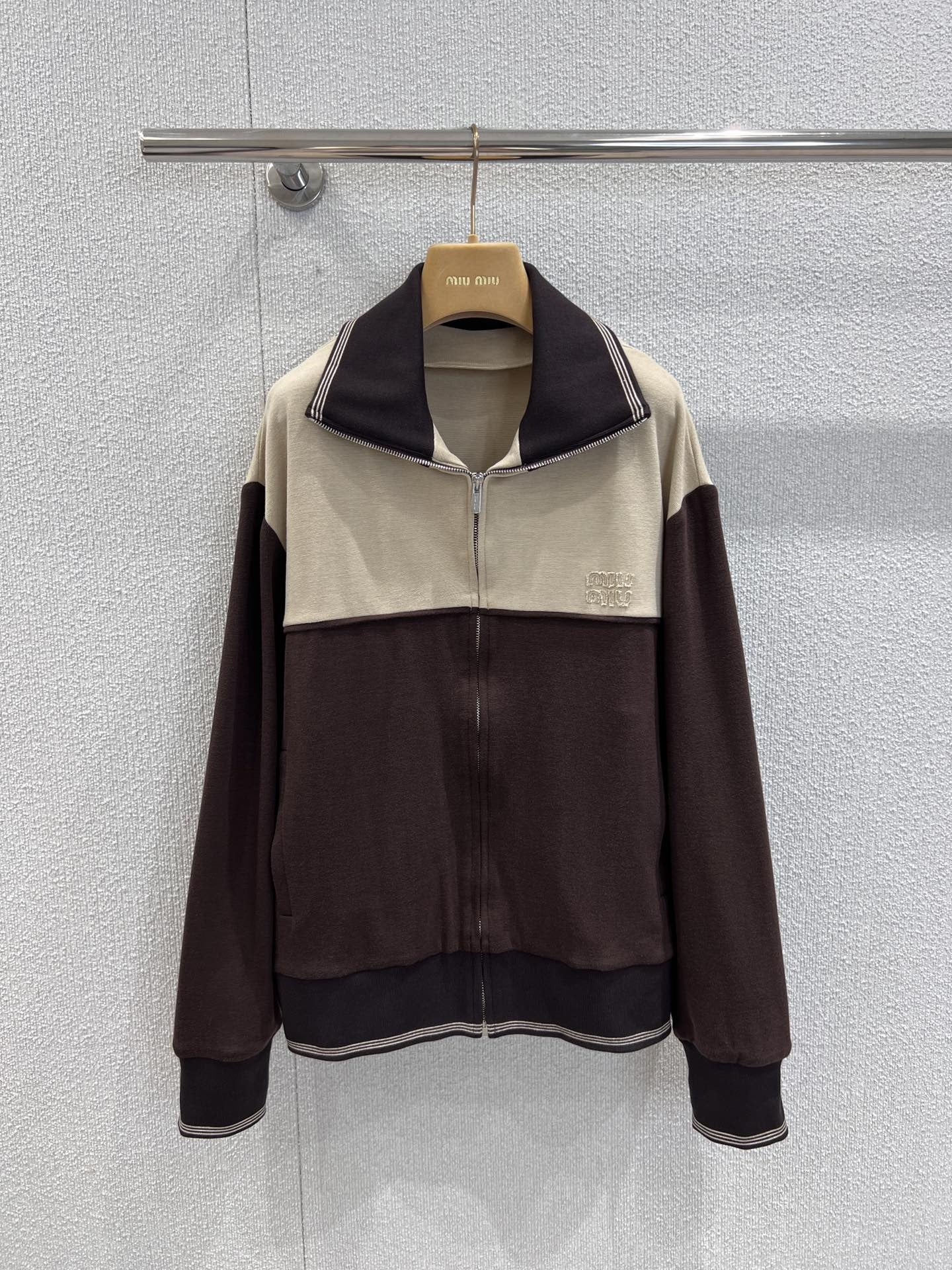 25 zipper jacket