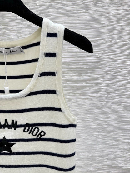 25-stripe knitted vest