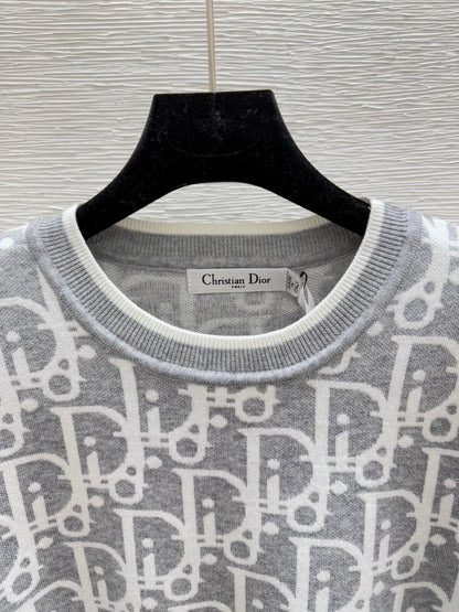 25FW knitted sweater