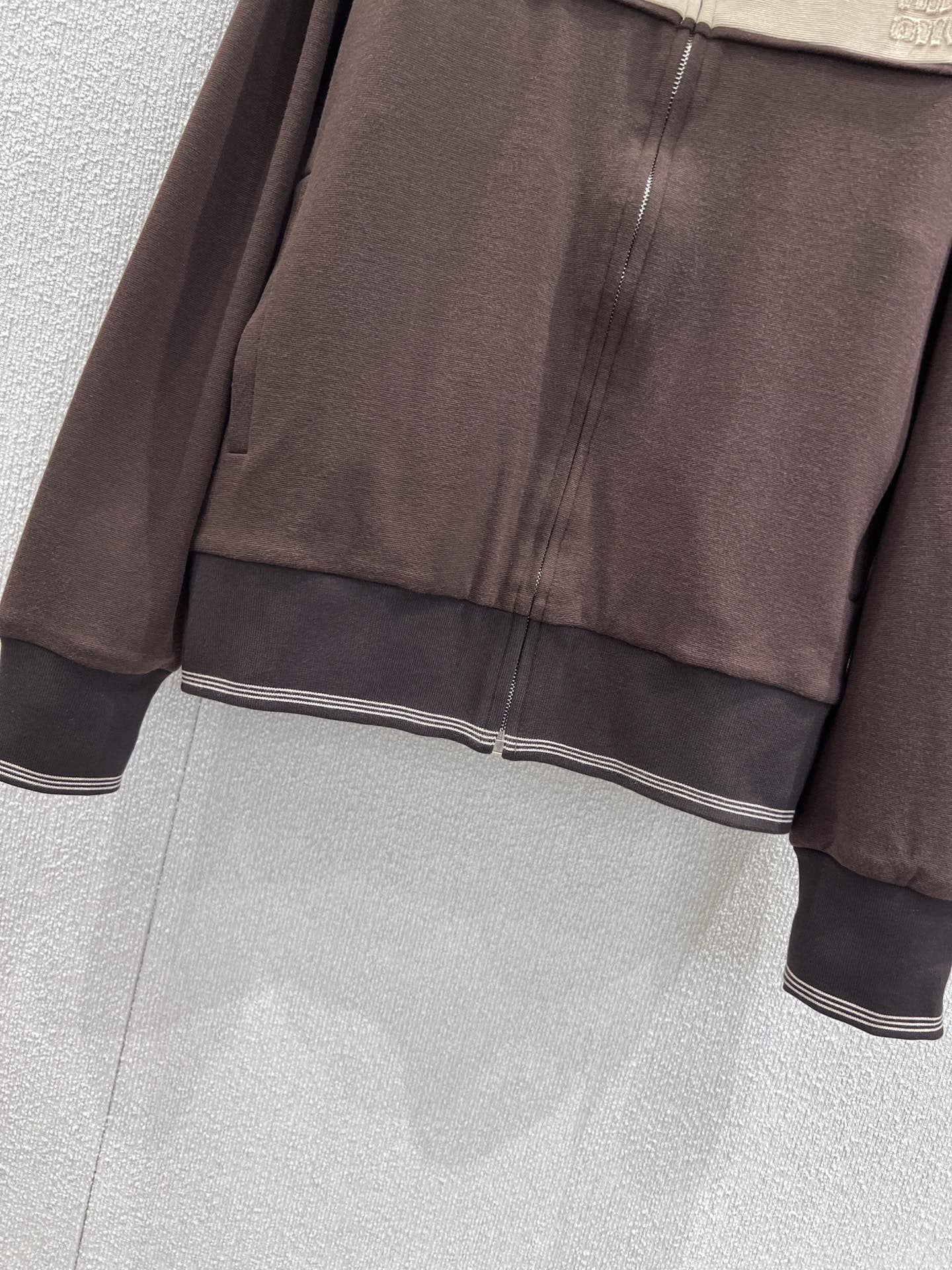 25 zipper jacket