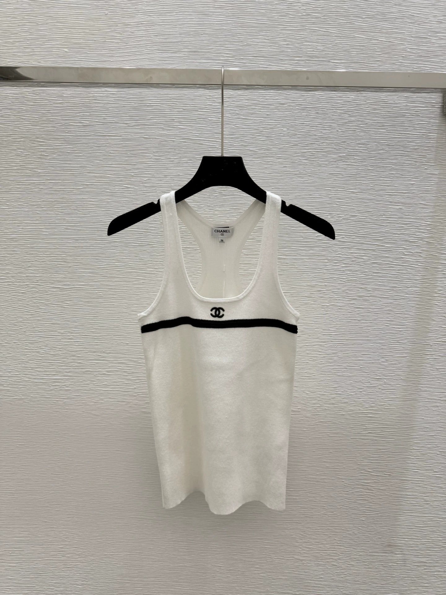 25 knitted vest