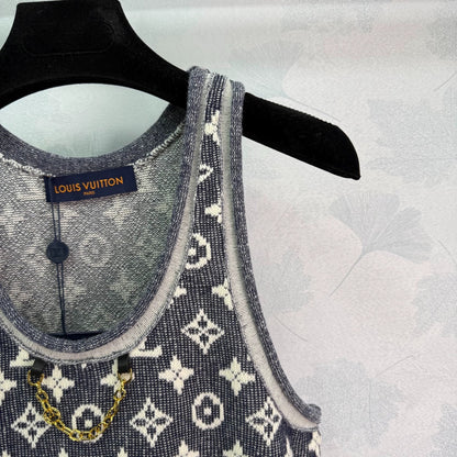 25 round neck vest