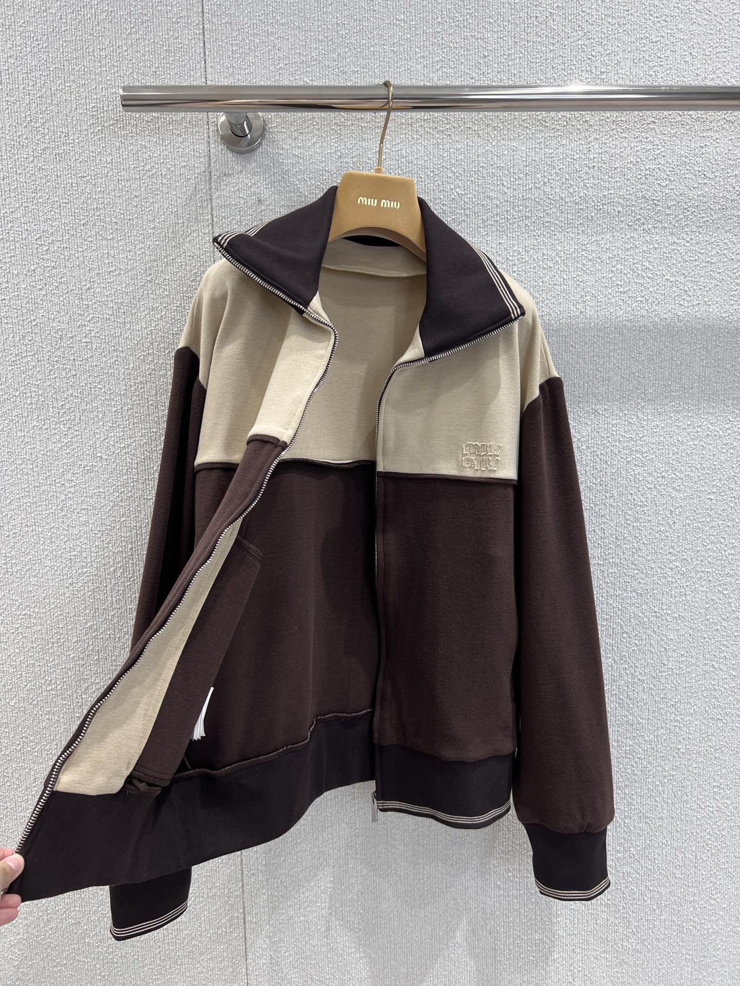 25 zipper jacket