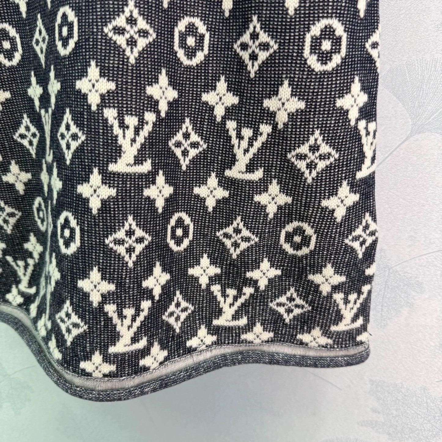 25 round neck vest
