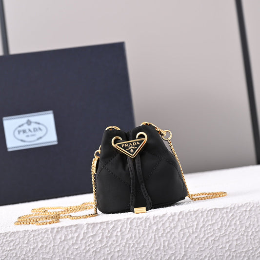 Re-Nylon mini-pouch