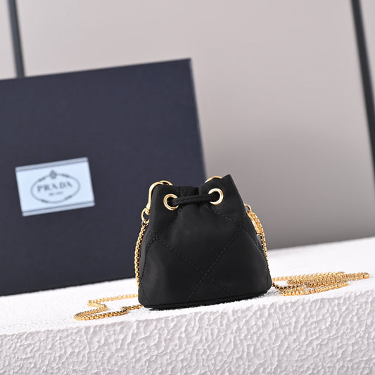 Re-Nylon mini-pouch