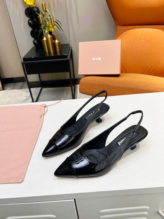 Slingback pump