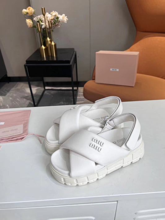 M leather sandals