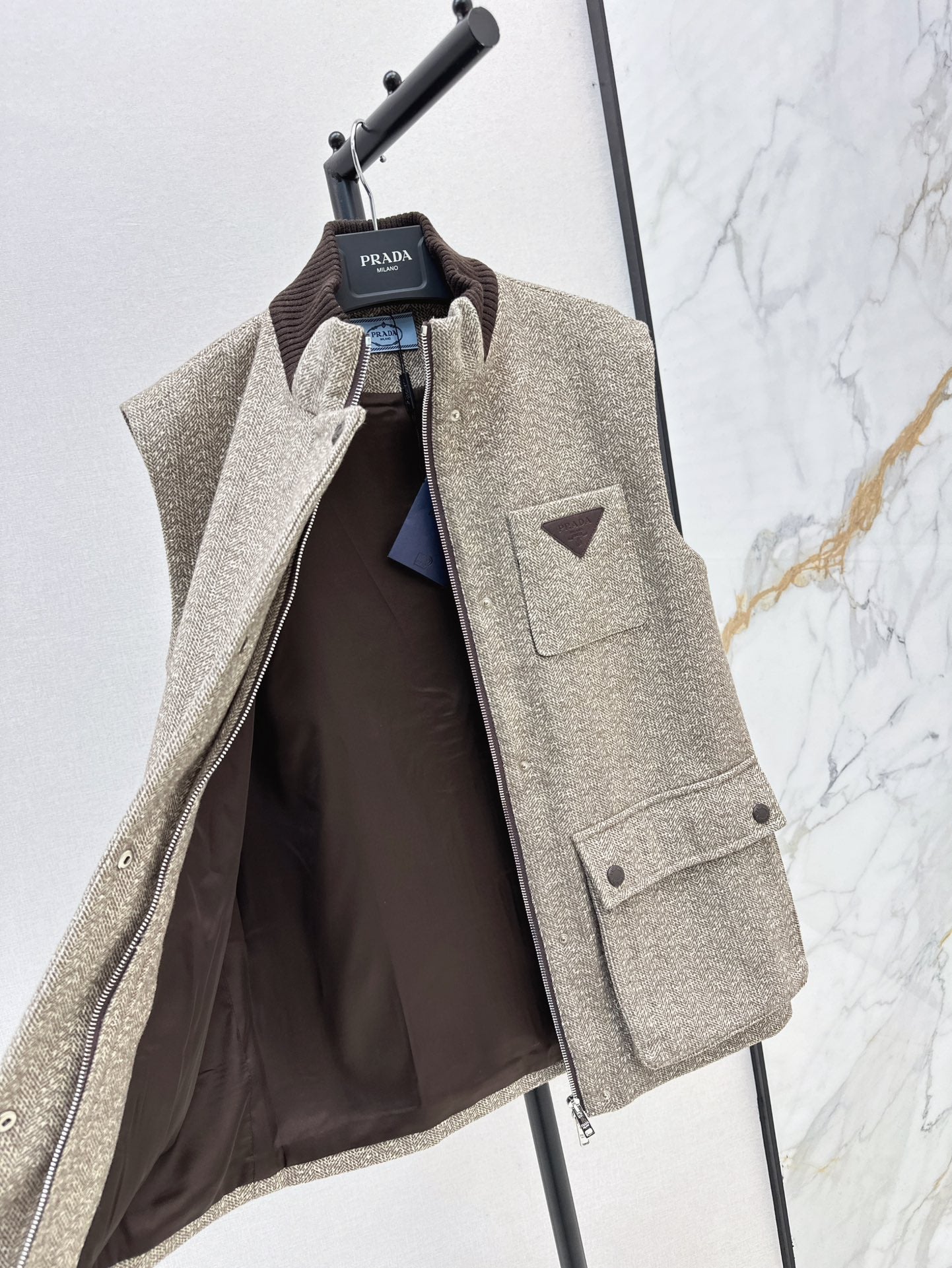 P 24fw wool vest