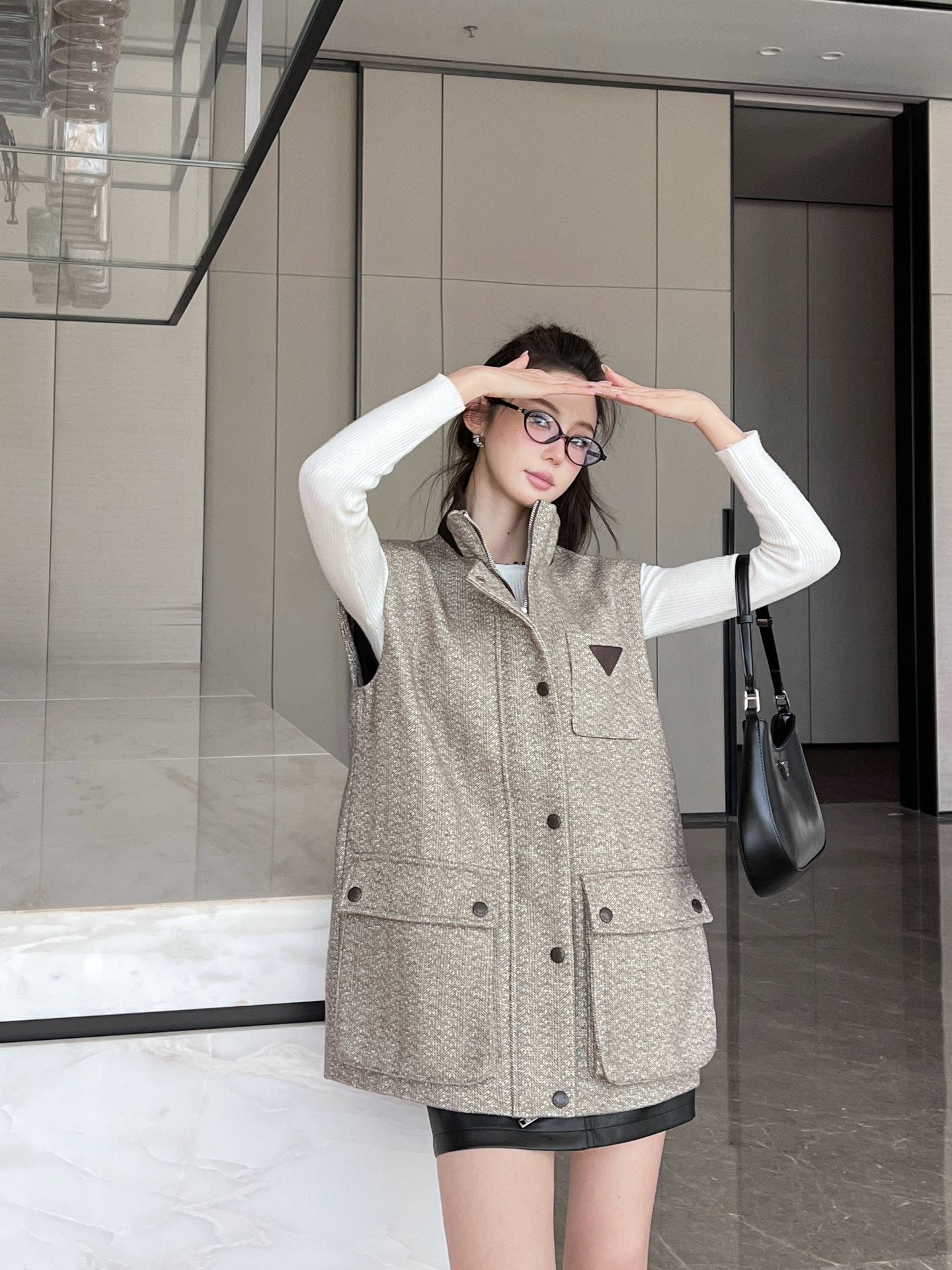P 24fw wool vest