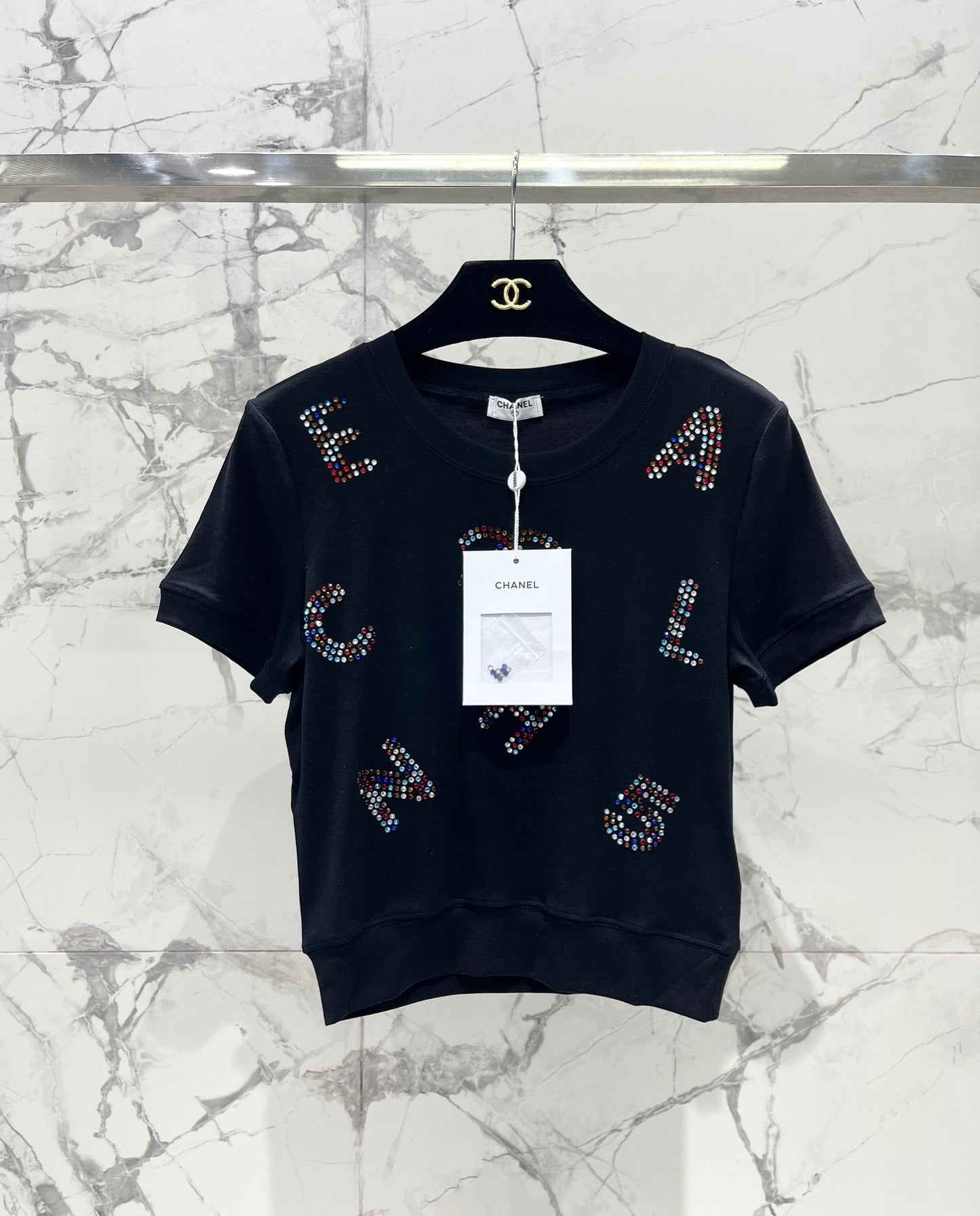 ch 25ss rhinestone t-shirt
