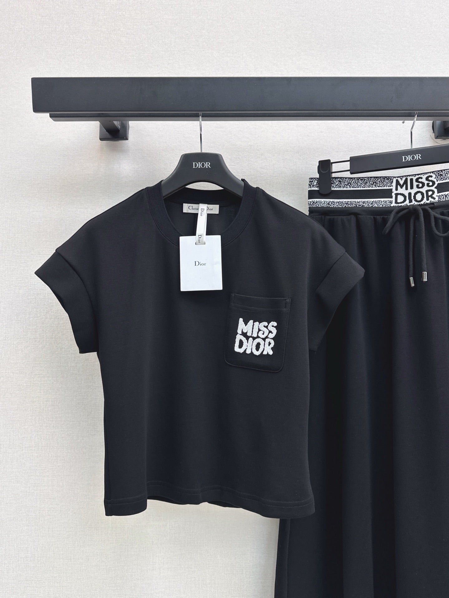 25ss miss skirt set