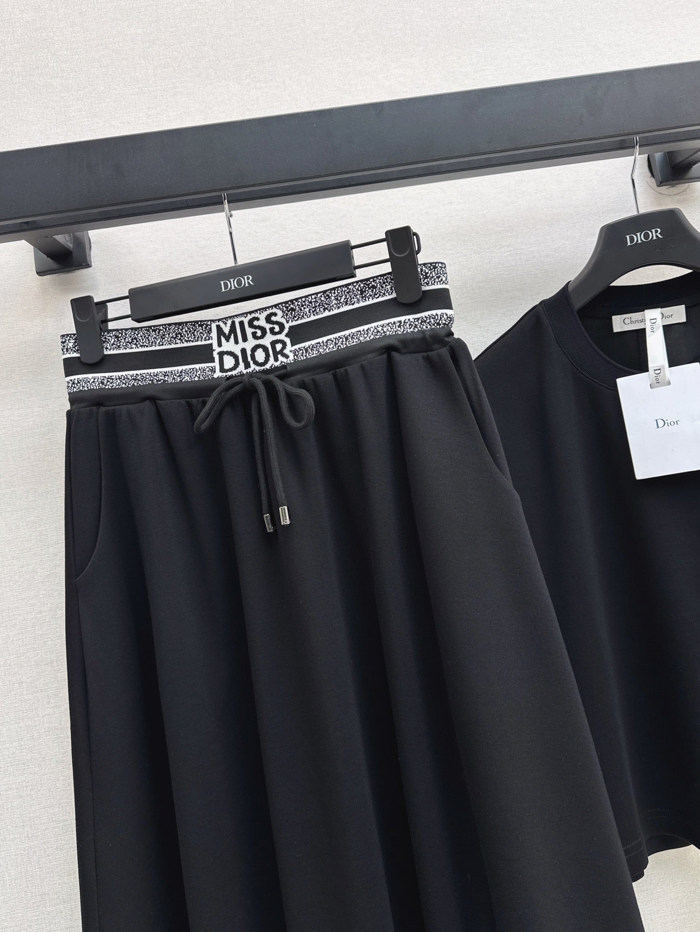 25ss miss skirt set