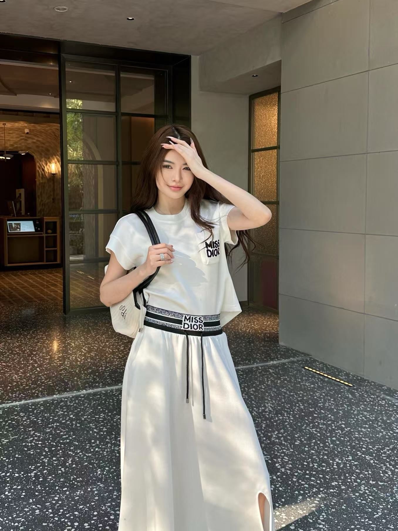 25ss miss skirt set