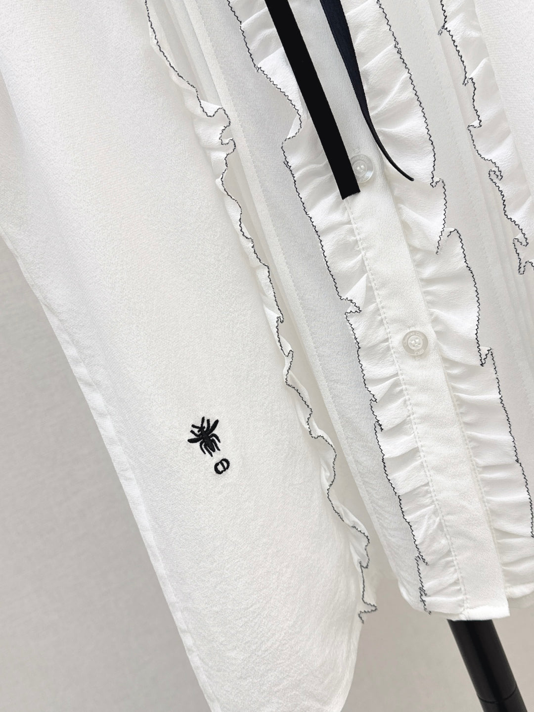 25SS silk sleeveless shirt