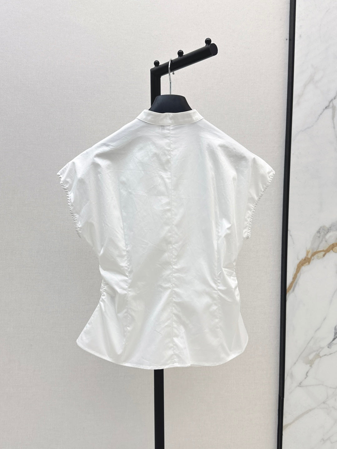 25SS sleeveless shirt