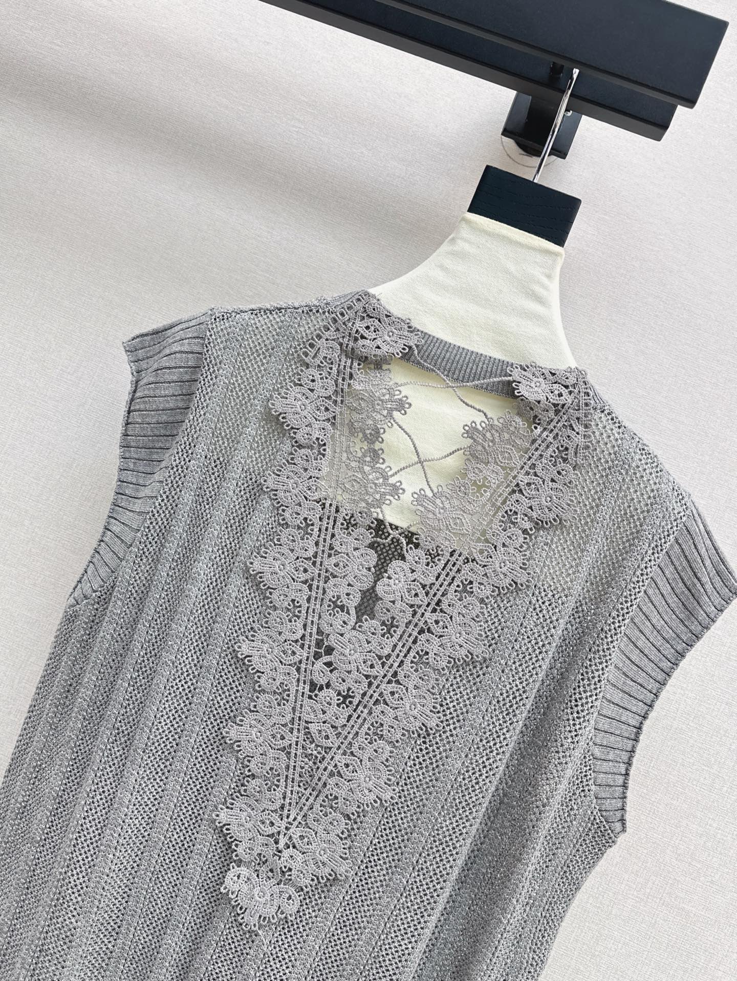 25ss knit vest